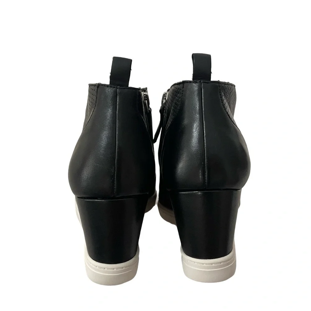 L.Paolo Black Wedge Ankle Boots
